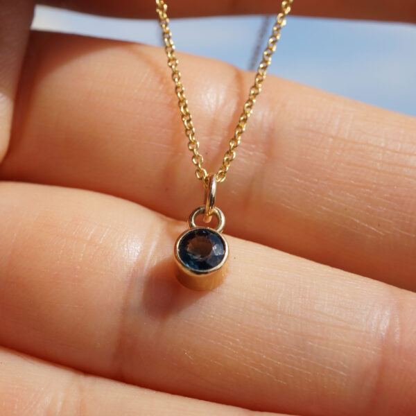 10K Yellow Gold Necklace with Navy Sapphire