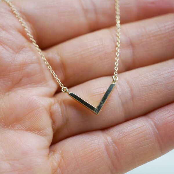Tilt Basic Necklace